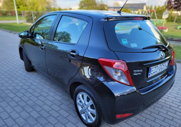 Toyota Yaris cena 30900 przebieg: 54100, rok produkcji 2014 z Radziejów małe 106